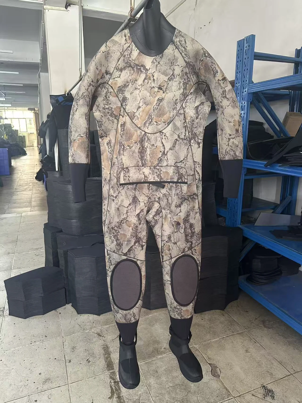 camouflage shoulder zip drysuit, front view of the INSEAKU custom design